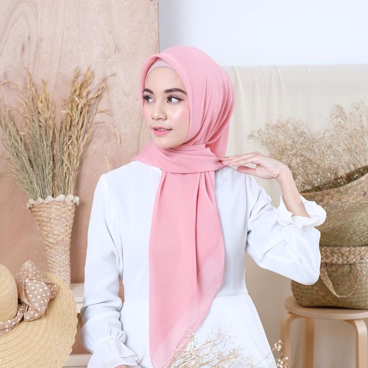 Bella square pink